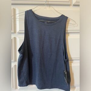 Gap M tank